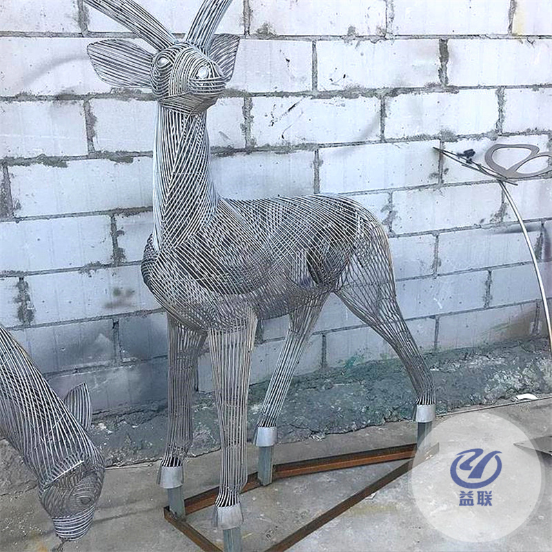 大型不銹鋼雕塑定制戶外園林月亮鹿鏤空球小魚(yú)圓環(huán)景觀雕塑大擺件